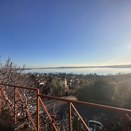 Sguardo Sul Lago Тревиняно Романо Екстериор снимка